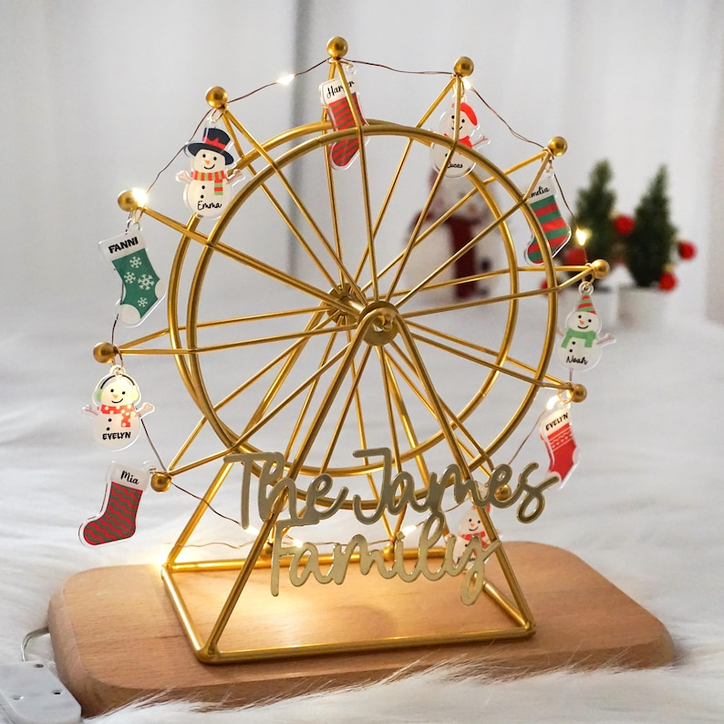 Personalized family Ferris wheel, family name hanging ornament with name