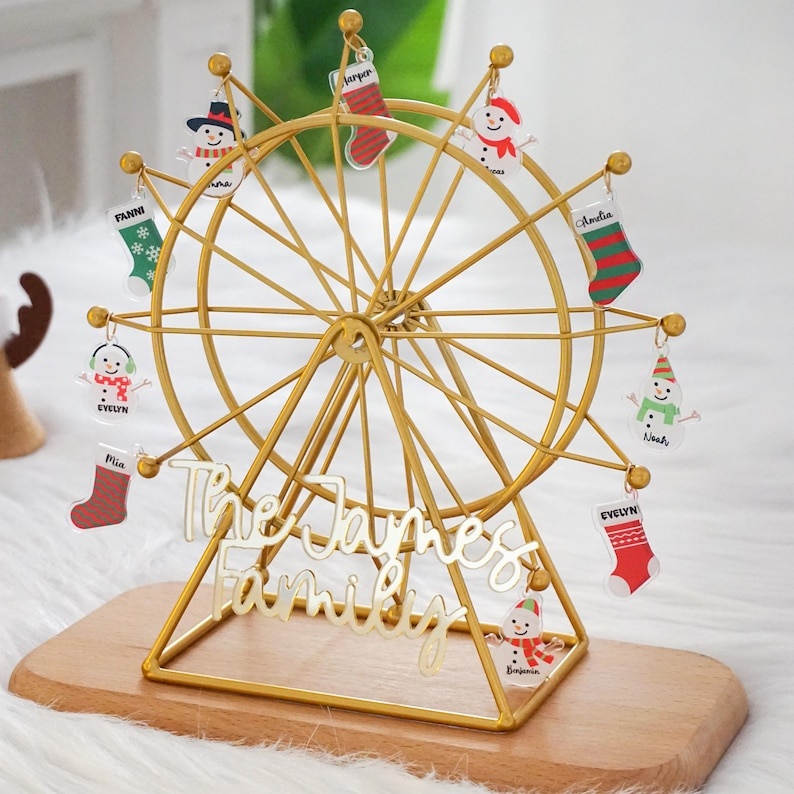 Personalized family Ferris wheel, family name hanging ornament with name
