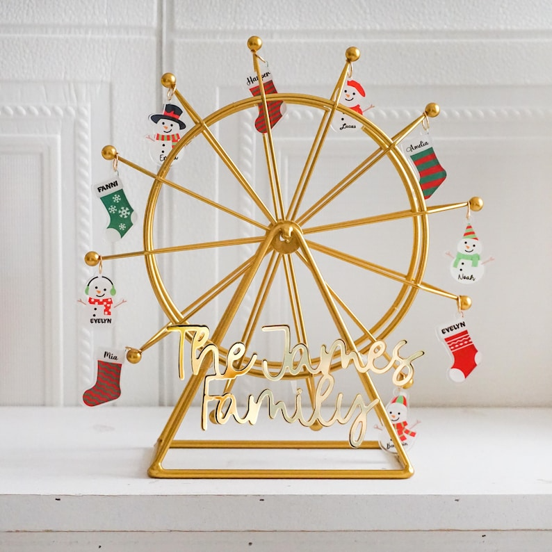 Personalized family Ferris wheel, family name hanging ornament with name