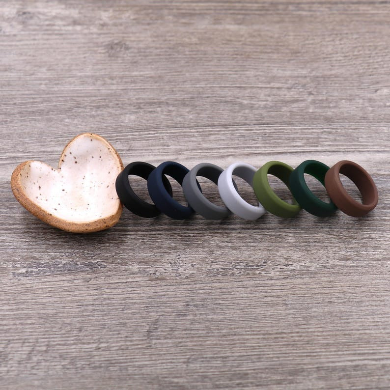PERSONALIZED - 8MM Beveled Edge Silicone Ring