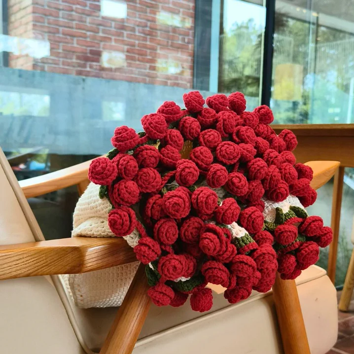 Personalized Crochet Rose Bouquet Blanket: Embroidered Name, Cotton Throw