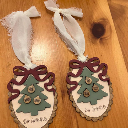 Personalized Family Christmas Ornament: Scalloped Bow
