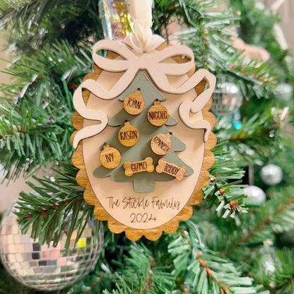 Personalized Family Christmas Ornament: Scalloped Bow