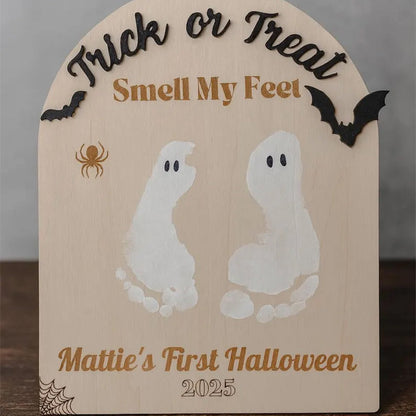 DIY Baby Trick or Treat Smell My Feet Decor Craft, Baby's First Halloween