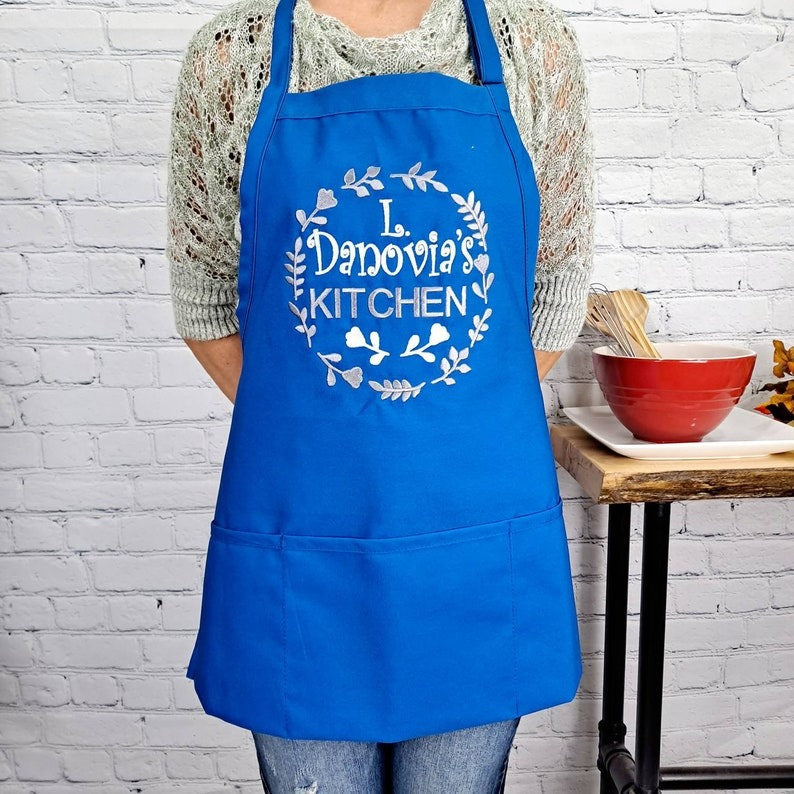 Customizable embroidered apron Personalized name