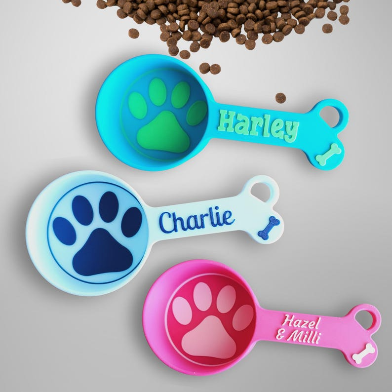 Personalized dog food scoops and cat food scoops