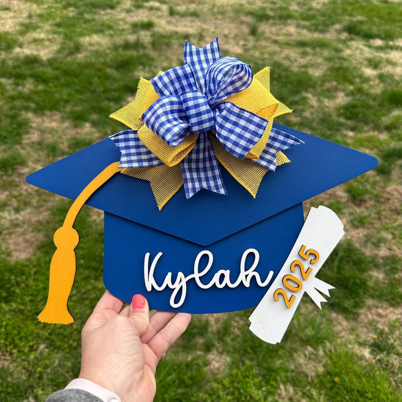 Personalized school colors graduation hat sign