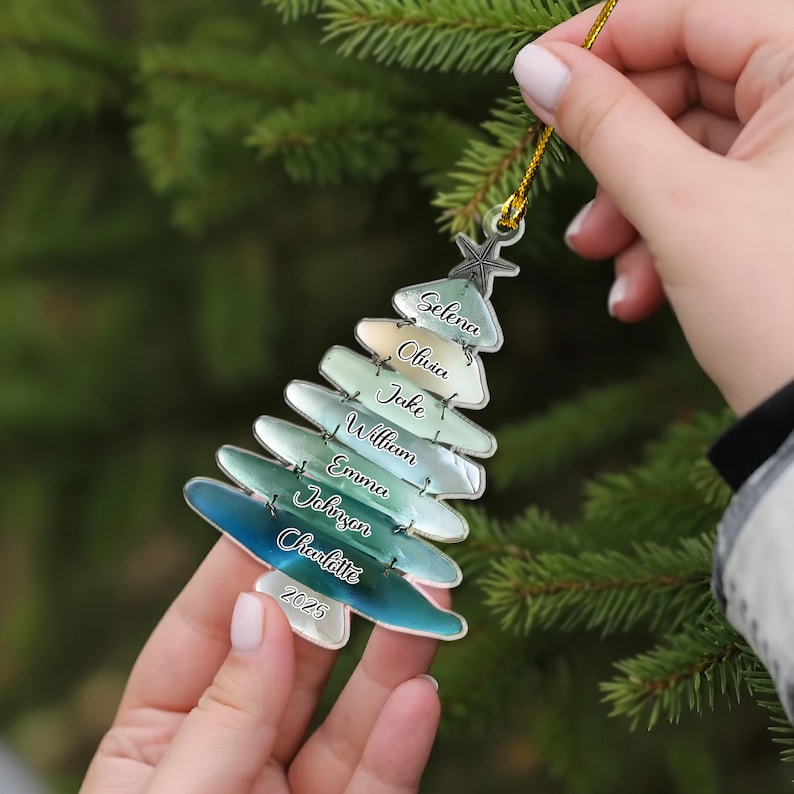 2D Flat Personalized Family Tree Ornament