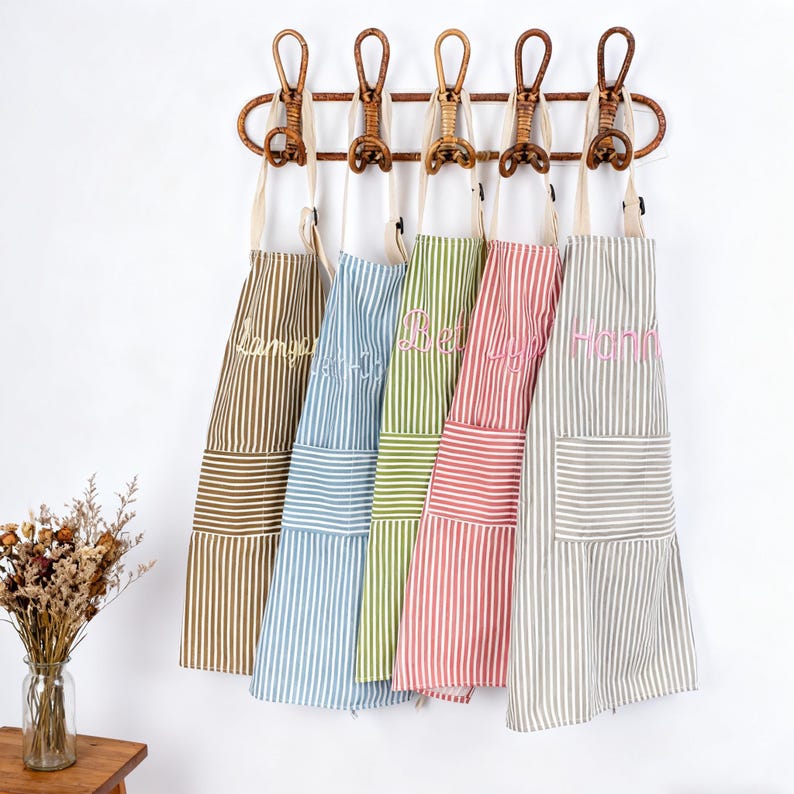 Personalized Hand-Embroidered Apron,Personalized Apron, Kitchen Apron