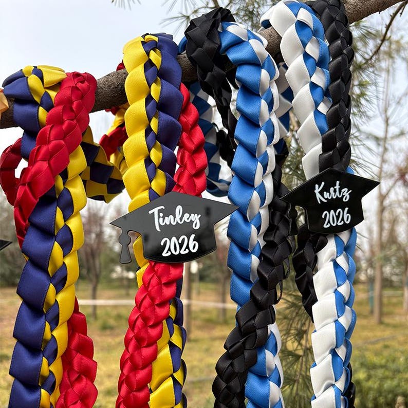 Personalized Tri-Color Graduation Lei, Custom 3 Ribbon Colors
